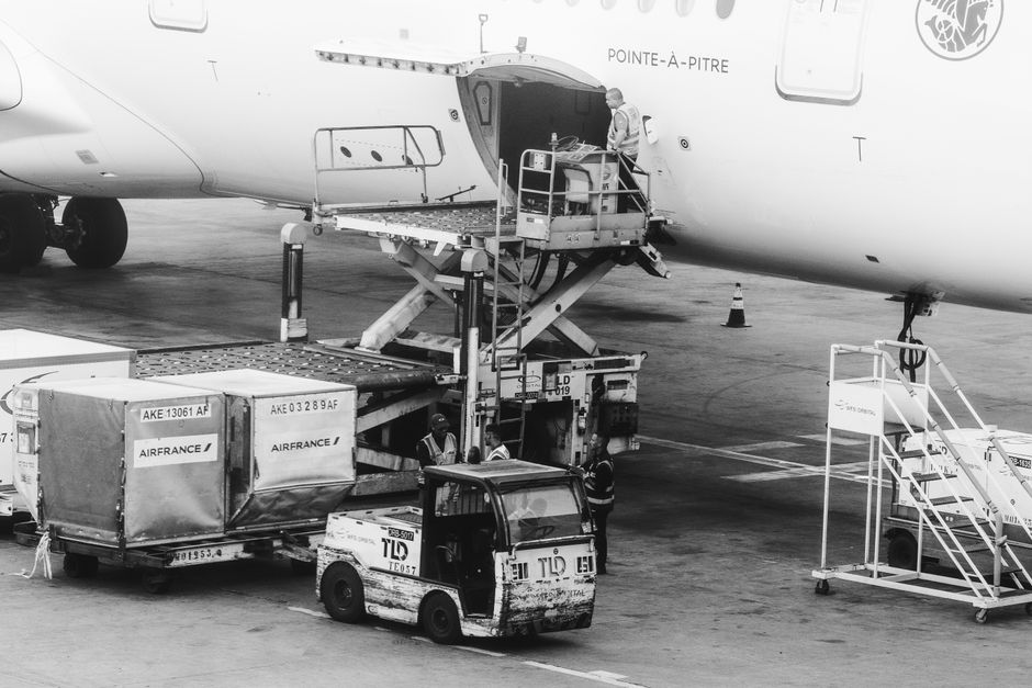Best Excess Luggage Shipping Services Comparison Sendmybag Regulations: luggage shipping options compared