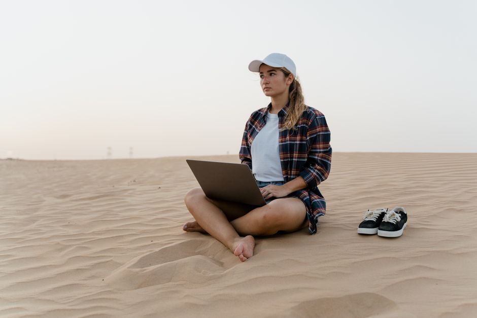 Dubai Remote Work Visa Application Online guide with Dubai skyline and visa documents