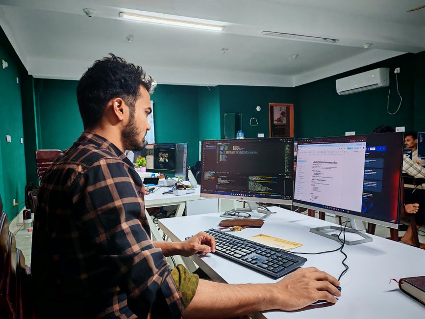 Us Companies Hiring Remote Software Developers Worldwide Vacancies: developer working remotely on laptop