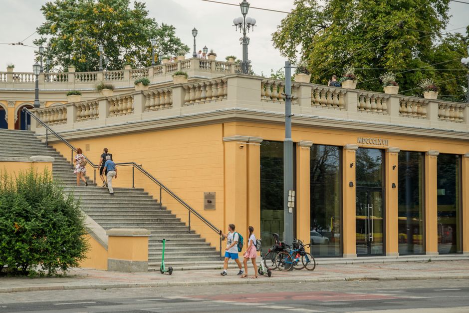 How To Apply For University In Poland Requirements guide with student application documents
