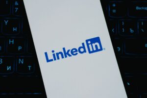 How To Network With Tech Recruiters On Linkedin in 2026 (Step-by-Step Proven Guide)