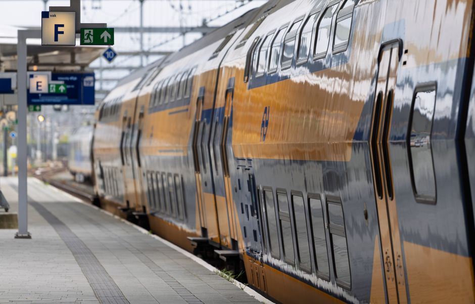 Scrum Master Jobs In Netherlands Tech Hubs: professionals collaborating in a tech office