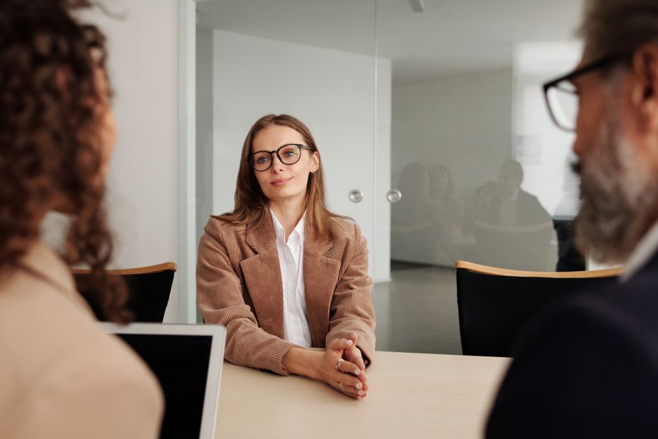 System Design Interview Questions For Senior Engineers guide with architecture diagrams and interview notes